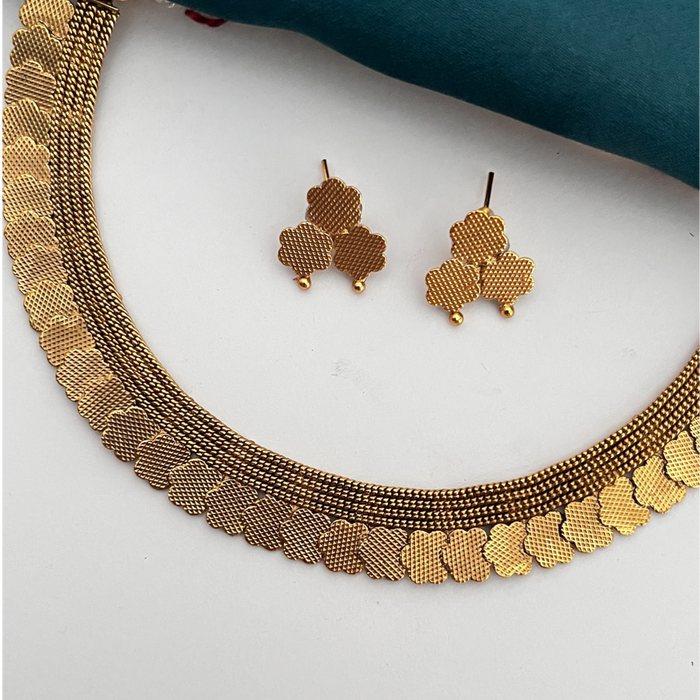Aroopa Kasula Necklace