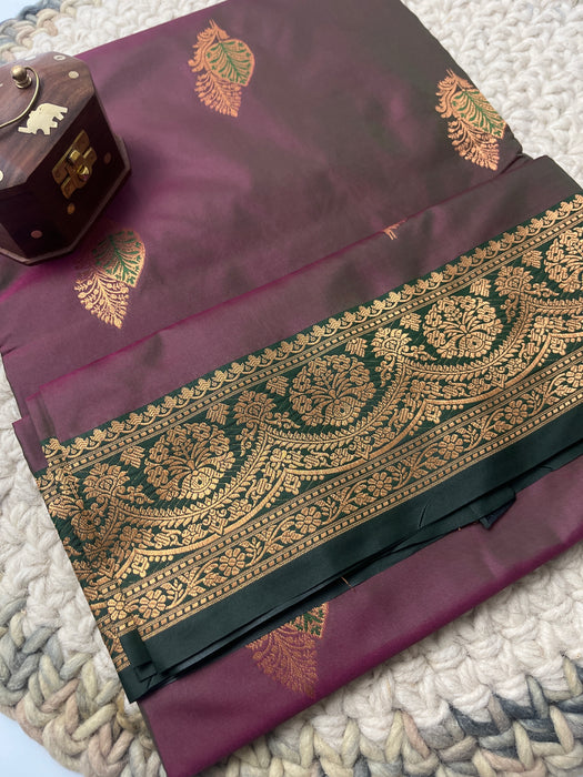 Aroopa Dual Tone Silk Saree with Meenakari Butti