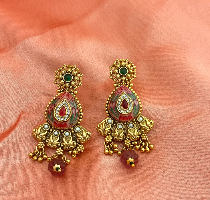 Aroopa Trending Heritage Chocker Set