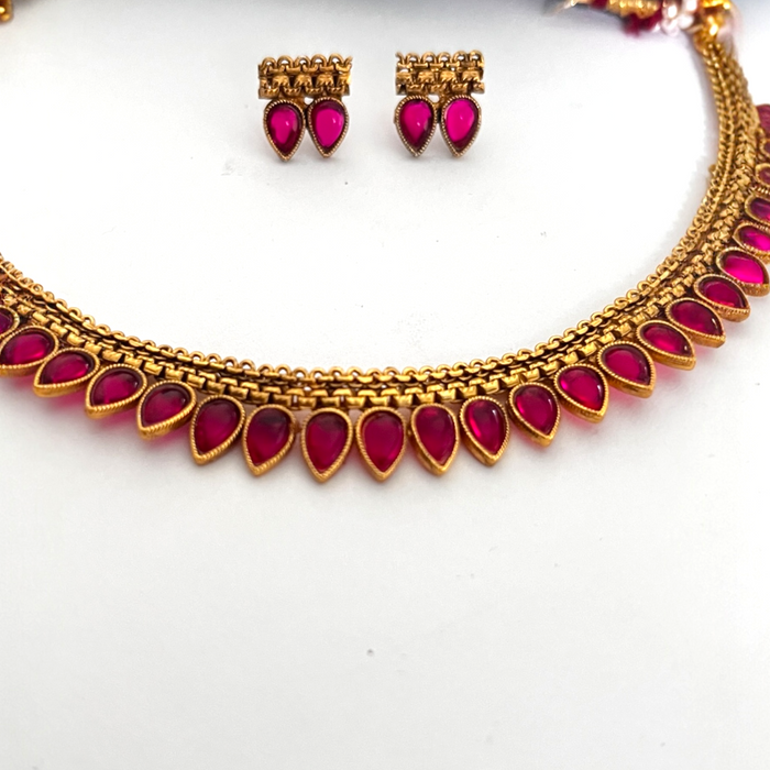 Aroopa Delicate Palakka Necklace - Red