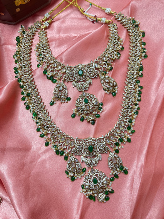 Aroopa Emerald Elegance Kundan Bridal Jewellery Set