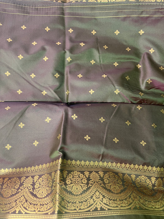 Aroopa Dual Tone Silk Saree with Meenakari Butti