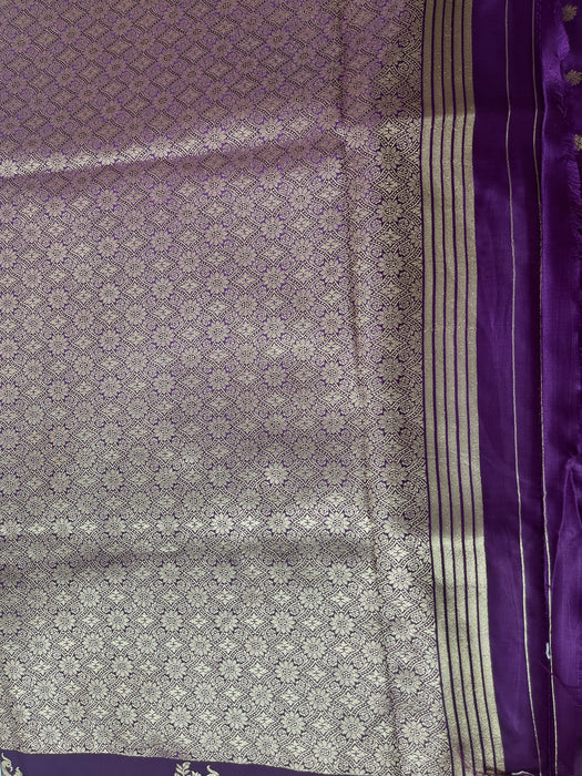 Aroopa Soft Silk Saree with small butti
