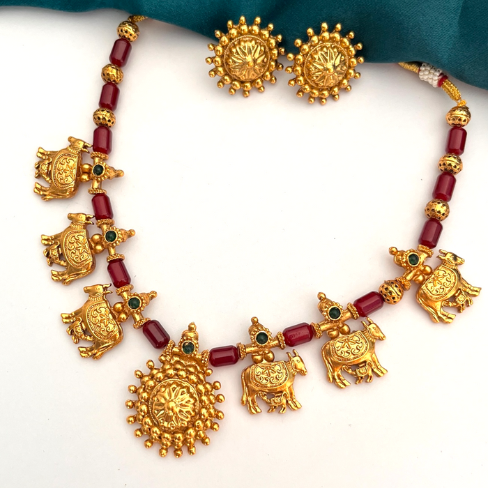 Aroopa Kamadhenu Multipendant Set-Red