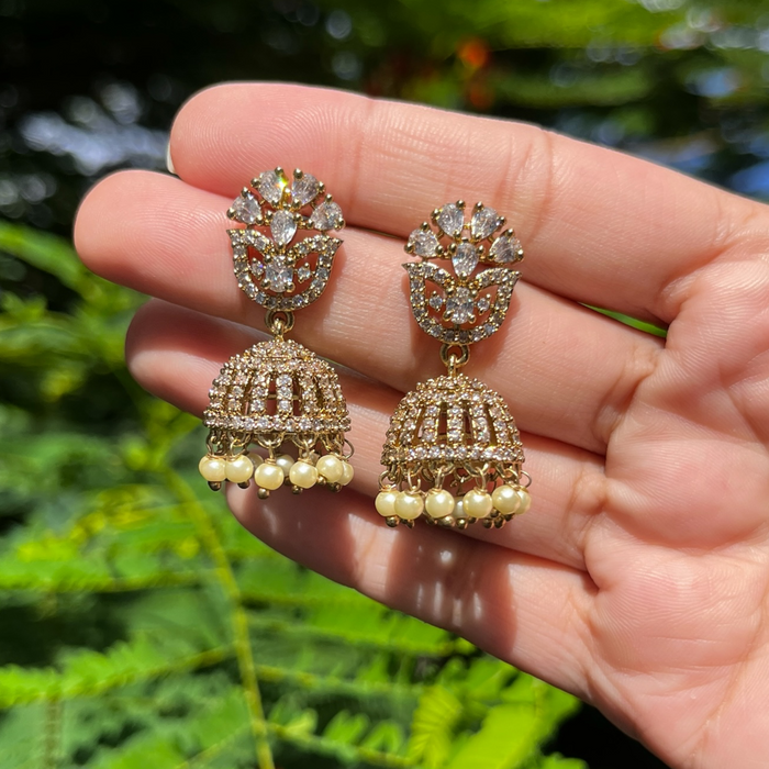 Aroopa Royal Kundan Pearl Jhumka Earrings