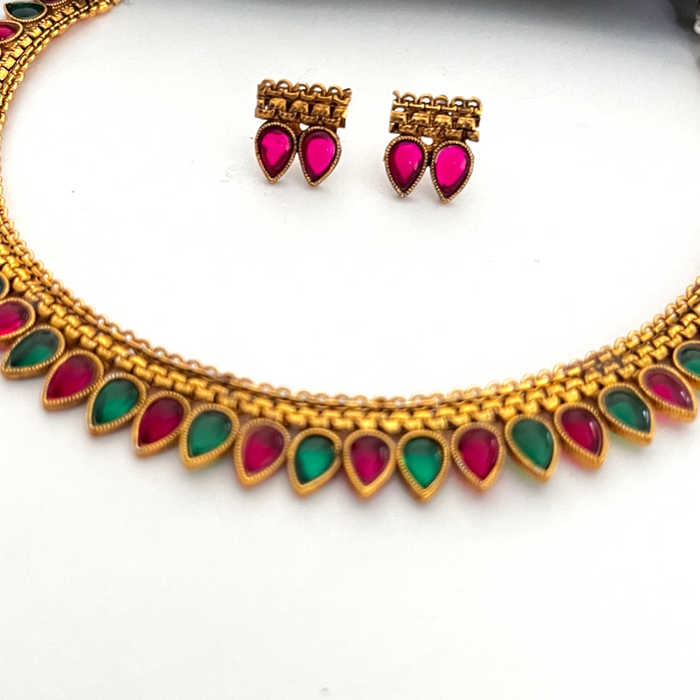 Aroopa Delicate Palakka Necklace- Multicolour