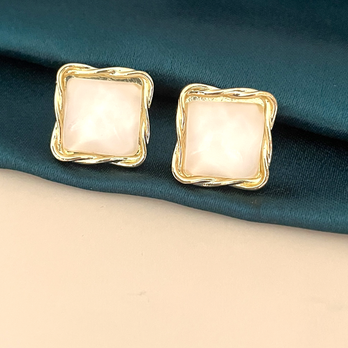 White Resin Artificial Earring
