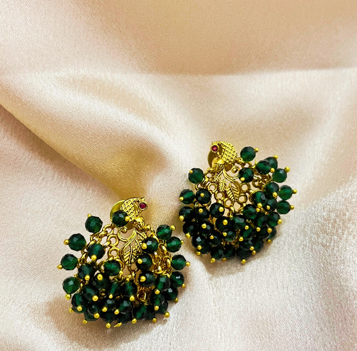 Aroopa Cluster Pearl Beads Earrings