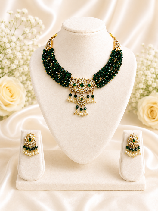 Aroopa Cluster Beads Kanthi Necklace Set