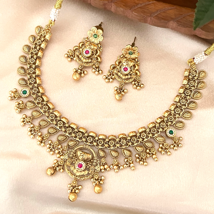 Aroopa Delicate Rajwadi Necklace