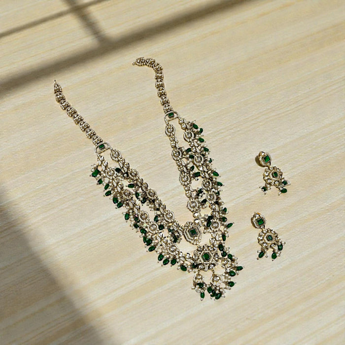 Aroopa Traditional Emerald Pearl Bridal Jewelry Set