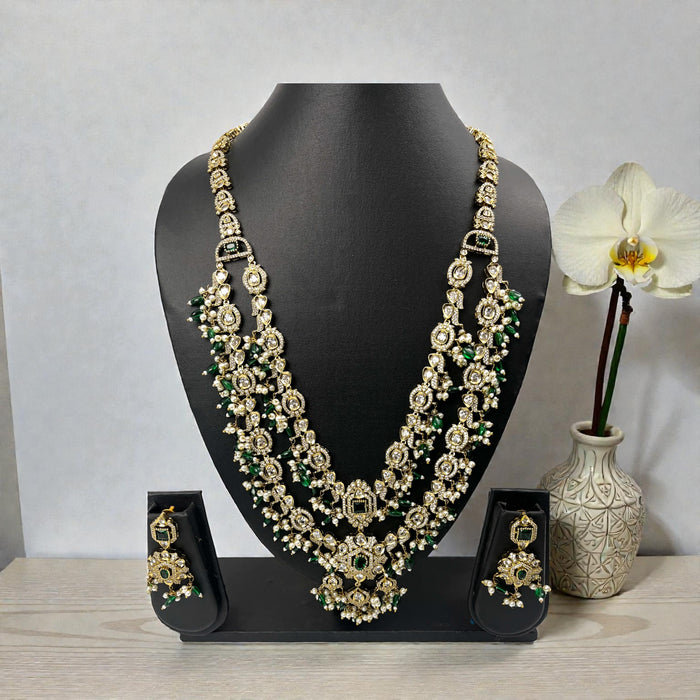 Aroopa Traditional Emerald Pearl Bridal Jewelry Set