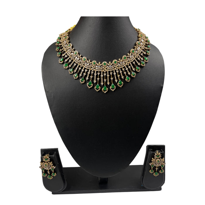 Aroopa Emerald Grace Necklace Set