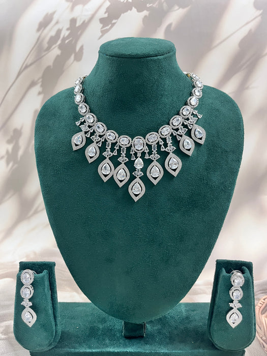 Aroopa Cascade drop Necklace Set