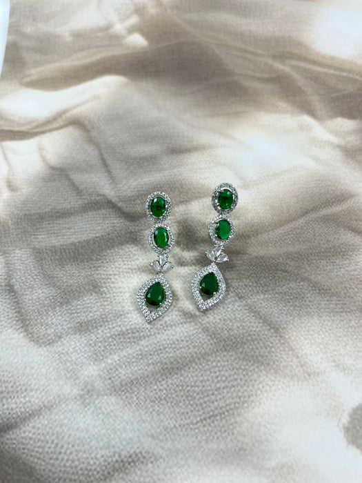 Aroopa Cascade drop Necklace Set