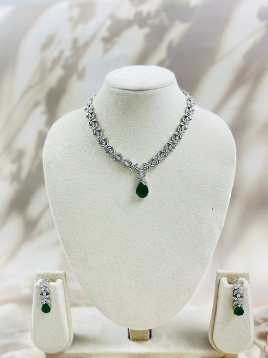 Aroopa Bloom Necklace Set