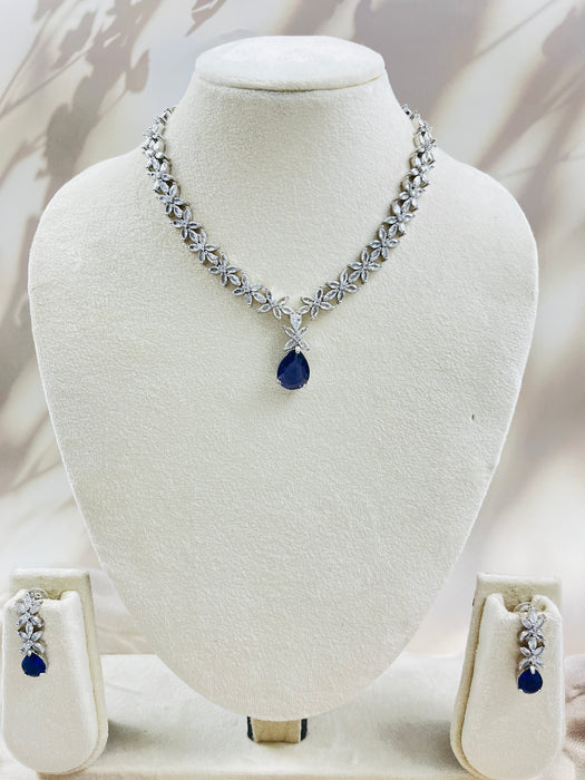 Aroopa Bloom Necklace Set