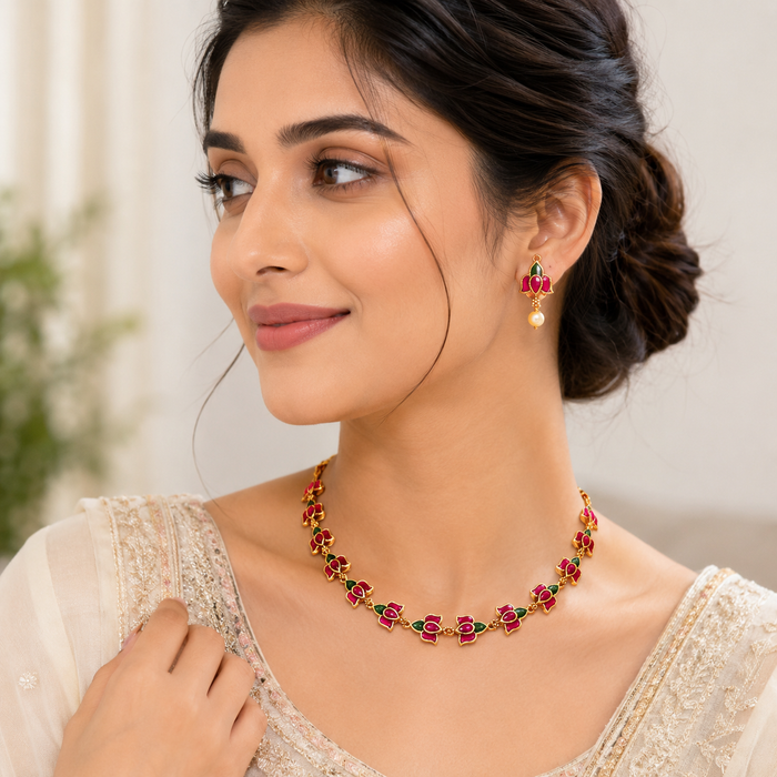 Aroopa Delicate Lotus Necklace Set