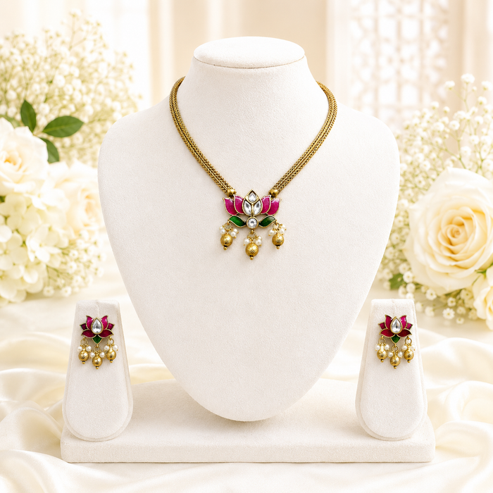 Aroopa Lotus Necklace Set