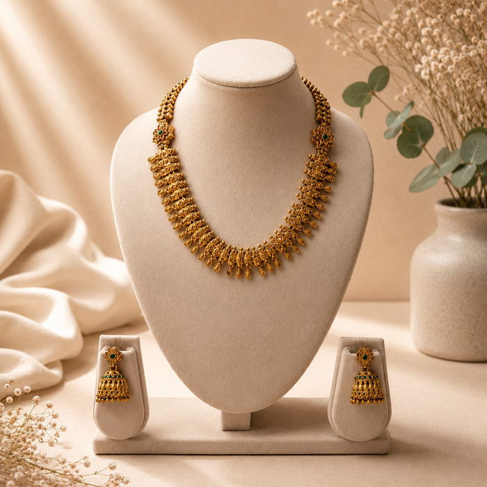 Emerald Bloom Golden Antique Necklace Set