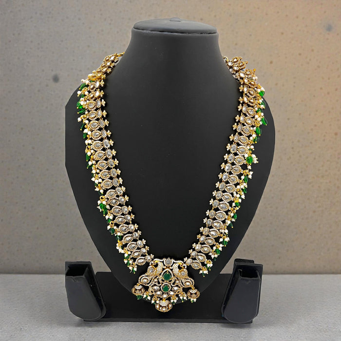 Aroopa Aaranya Emerald Bridal Kundan Necklace Set