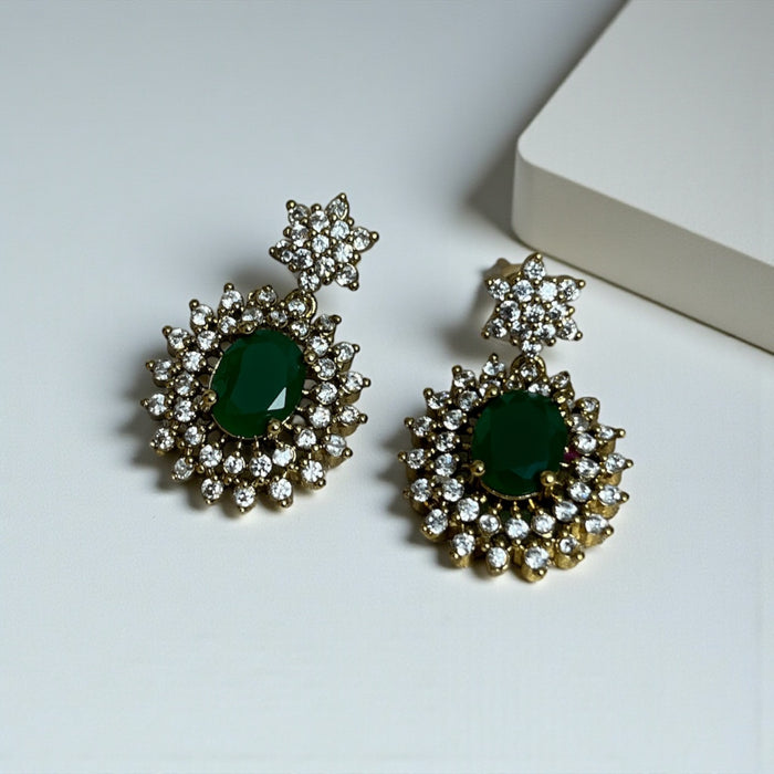 Aroopa Emerald Center Pink Necklace Set
